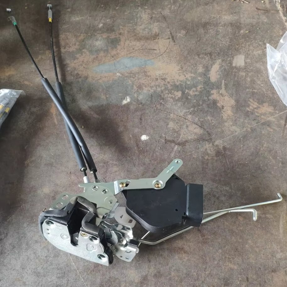 FRONT LEFT DOOR LOCK LIFAN X60 S6105110